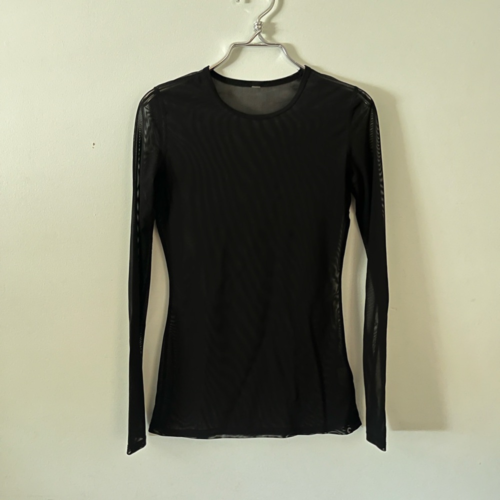 Aritzia Black Fitted Long Sleeve